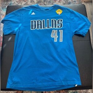 Dirk Nowitzki Dallas Mavericks XL Adidas Finals Tee - Small Stain see Pics